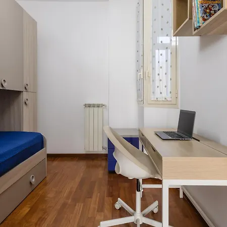Domus Lala Apartamento Nápoles