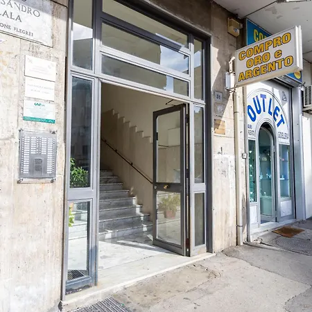 Apartment Domus Lala Naples