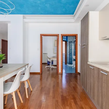 Domus Lala Apartment Neapel