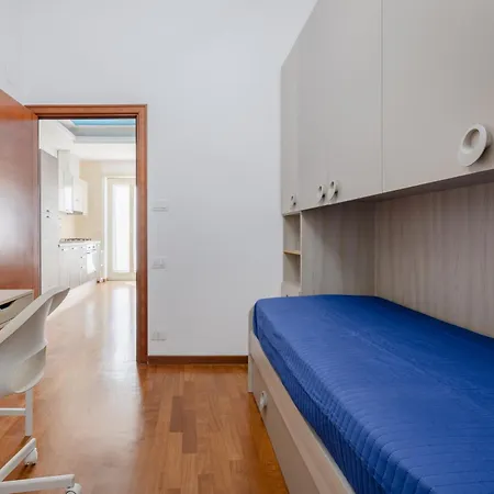 Domus Lala * Naples